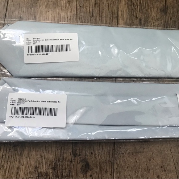 Gentleman’s Collection Matte Satin Wide Tie in MIST-43 - Picture 1 of 5